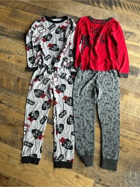 Set of 2 lightweight pajamas